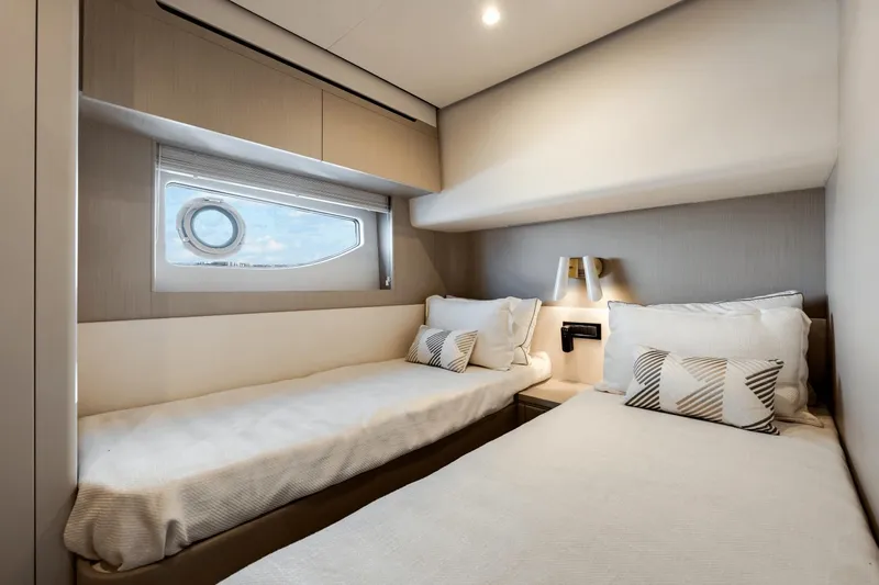 Trilogy T3 Yacht Photos Pics 