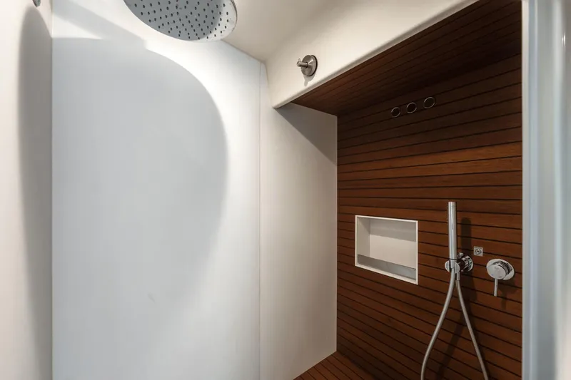 Trilogy T3 Yacht Photos Pics 