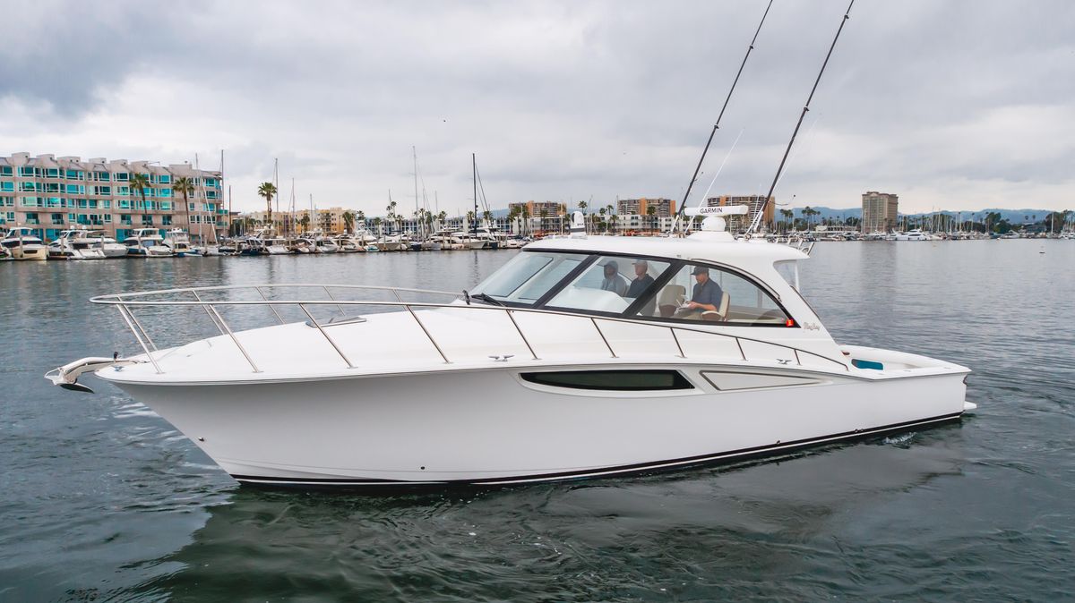 2023 Mag Bay 42 