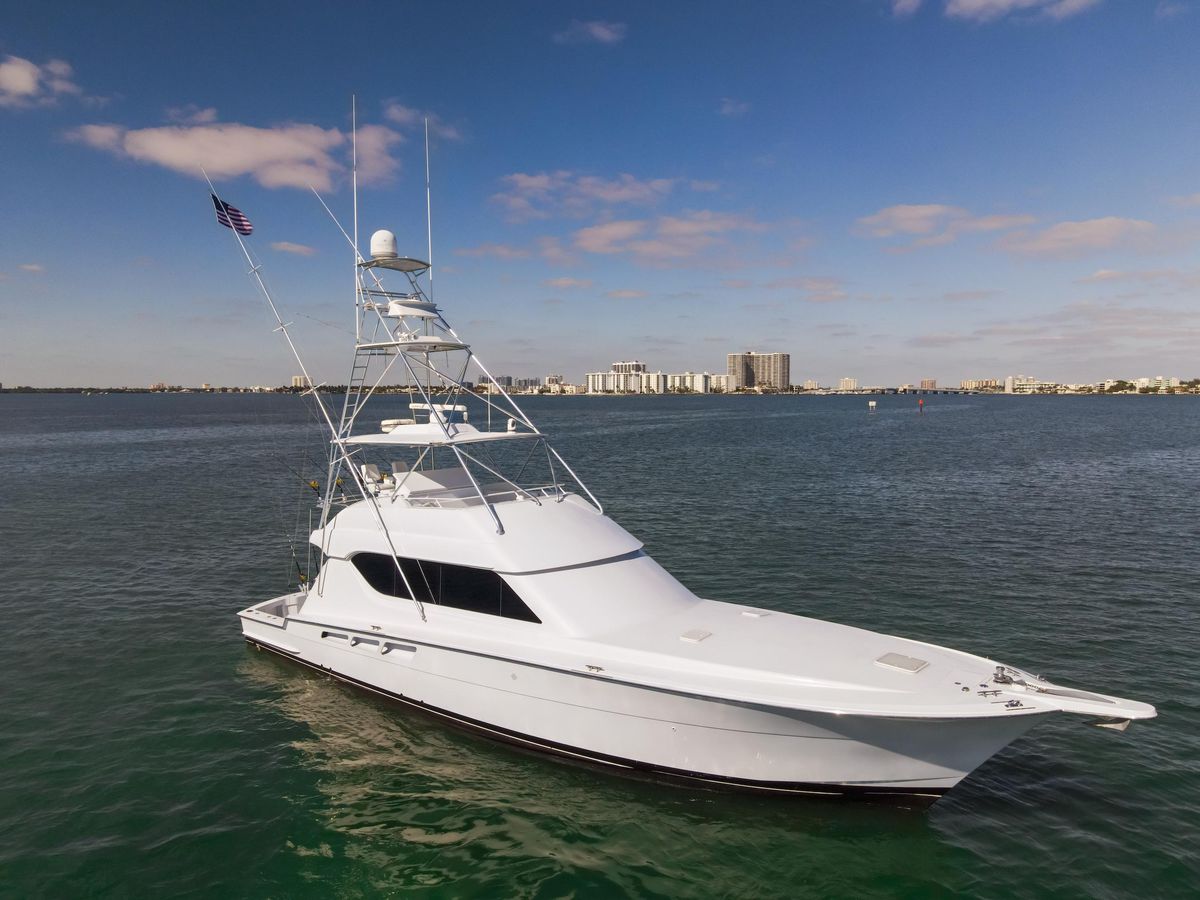 2001 Hatteras 65 