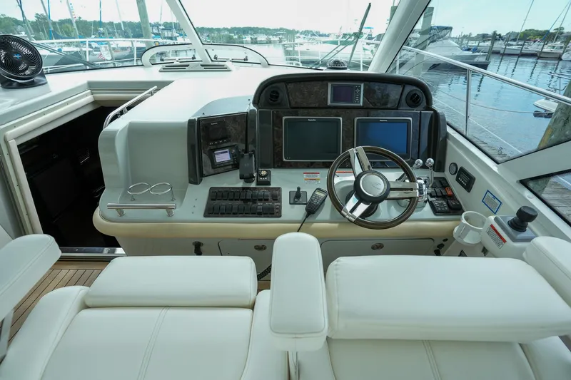  Yacht Photos Pics Helm of 2010 Sea Ray 500 Sundancer yacht with modern navigation equipment.
