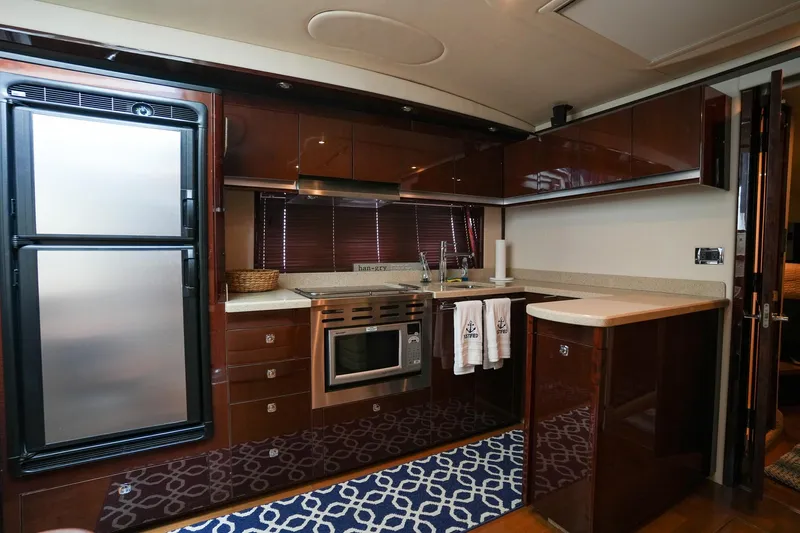  Yacht Photos Pics Modern kitchen in 2010 Sea Ray 500 Sundancer yacht with stainless steel appliances.