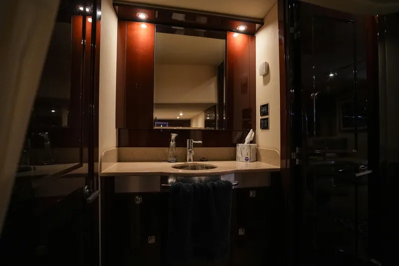  Yacht Photos Pics Luxurious bathroom vanity in 2010 Sea Ray 500 Sundancer yacht.