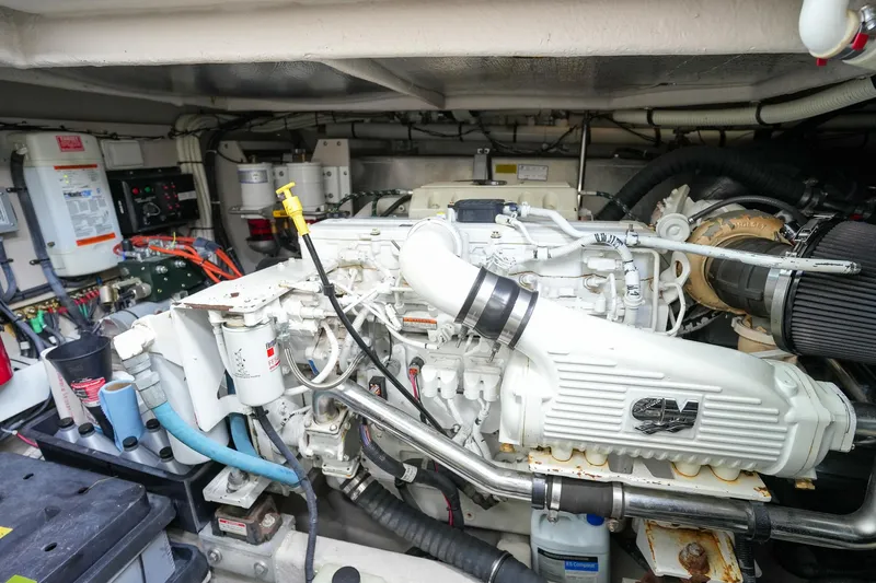  Yacht Photos Pics Engine room of a 2010 Sea Ray 500 Sundancer yacht.