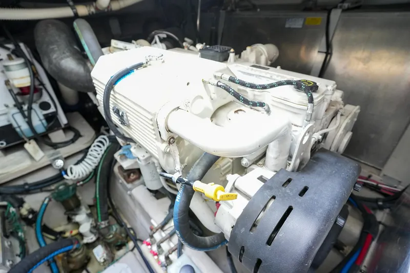  Yacht Photos Pics Engine compartment of a 2010 Sea Ray 500 Sundancer yacht.