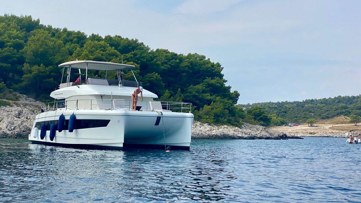 2021 Fountaine Pajot 44 