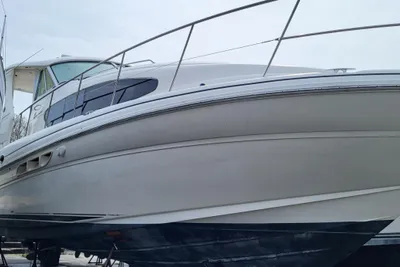Sea Ray 390 Motor Yacht
