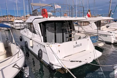 2017 Beneteau Swift Trawler 30