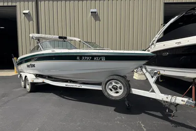 MasterCraft 230 Maristar