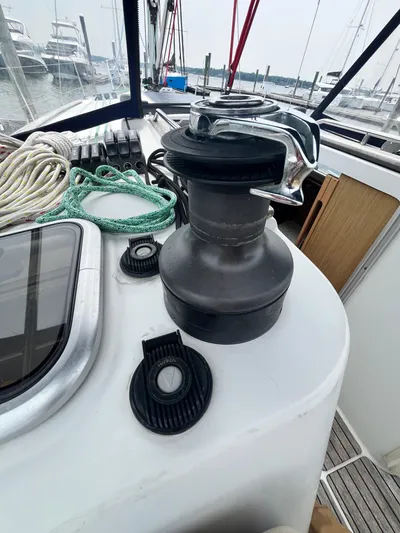 Miss Charlotte Yacht Photos Pics Deck of 2007 Jeanneau Sun Odyssey 39i with winch and ropes.