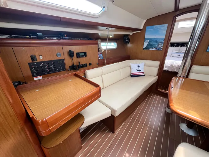 Miss Charlotte Yacht Photos Pics 