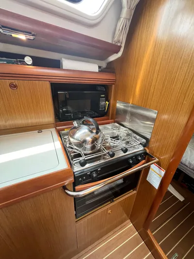 Miss Charlotte Yacht Photos Pics 