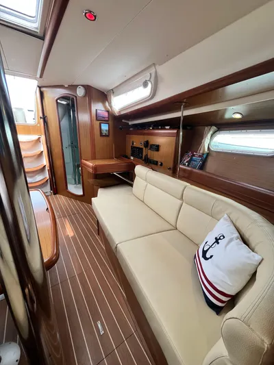 Miss Charlotte Yacht Photos Pics 