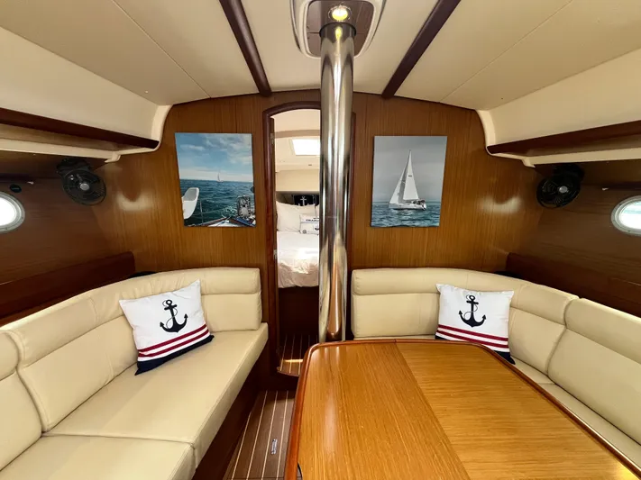 Miss Charlotte Yacht Photos Pics 