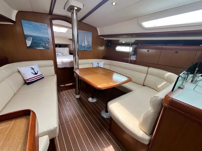 Miss Charlotte Yacht Photos Pics 