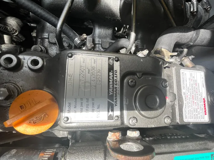 Miss Charlotte Yacht Photos Pics 