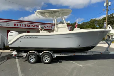 Cobia 220 Center Console