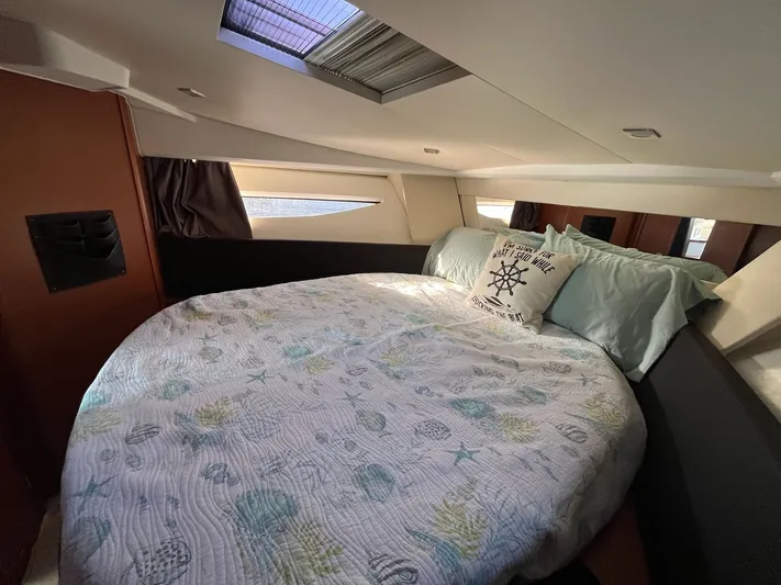 Funkytown 2 Yacht Photos Pics 