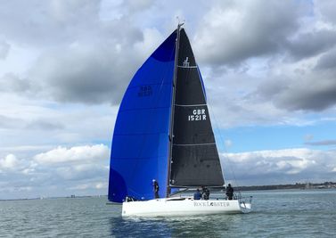 2017 J Boats J/121