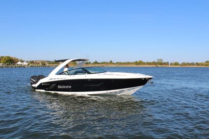 2019 33' Cruisers Yachts-338 CX OB Grasonville, MD, US
