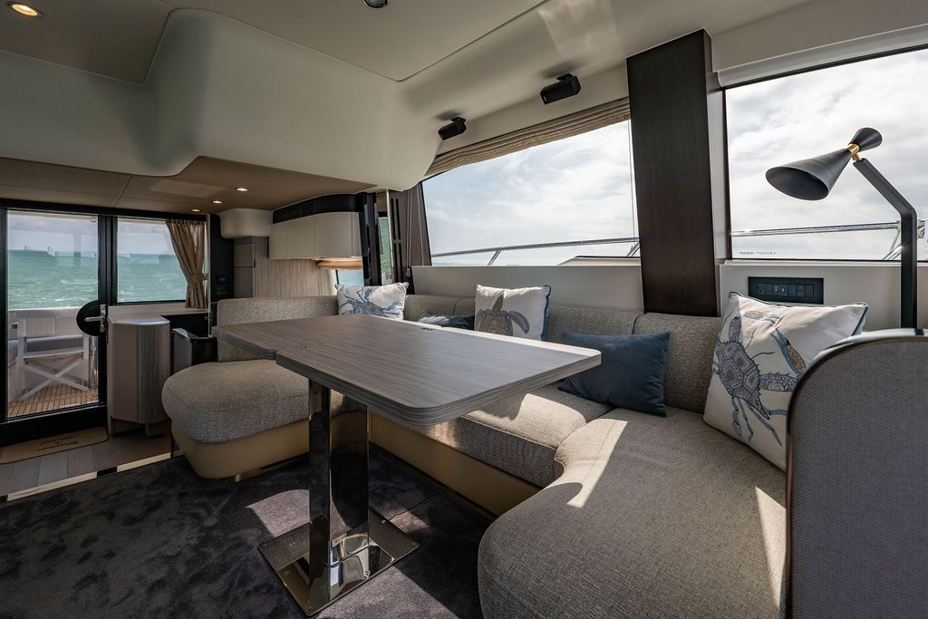 2022 Azimut 55 