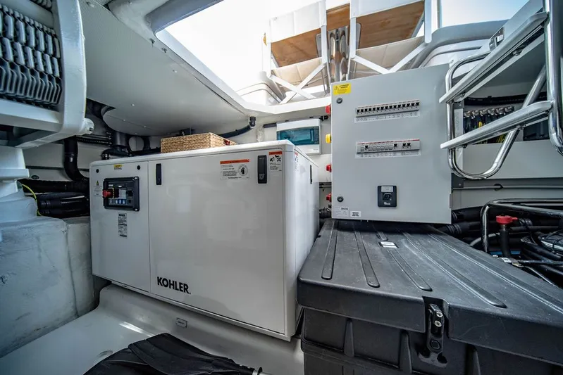 Island Time Yacht Photos Pics 