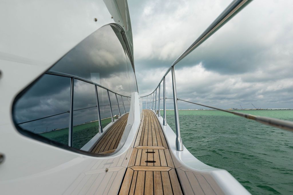 2022 Azimut 55 