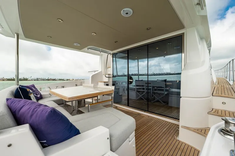 Island Time Yacht Photos Pics 