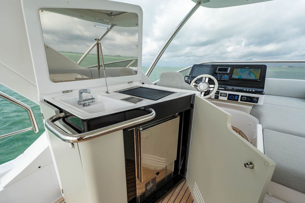 2022 Azimut 55 