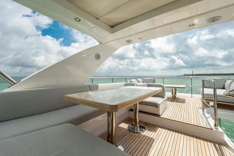 Island Time Yacht Photos Pics 