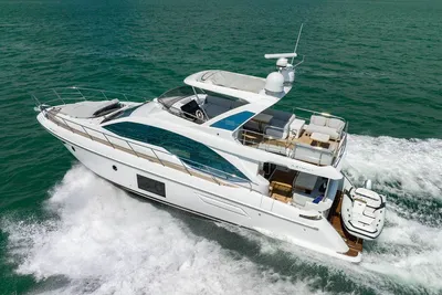 Azimut 55 Fly