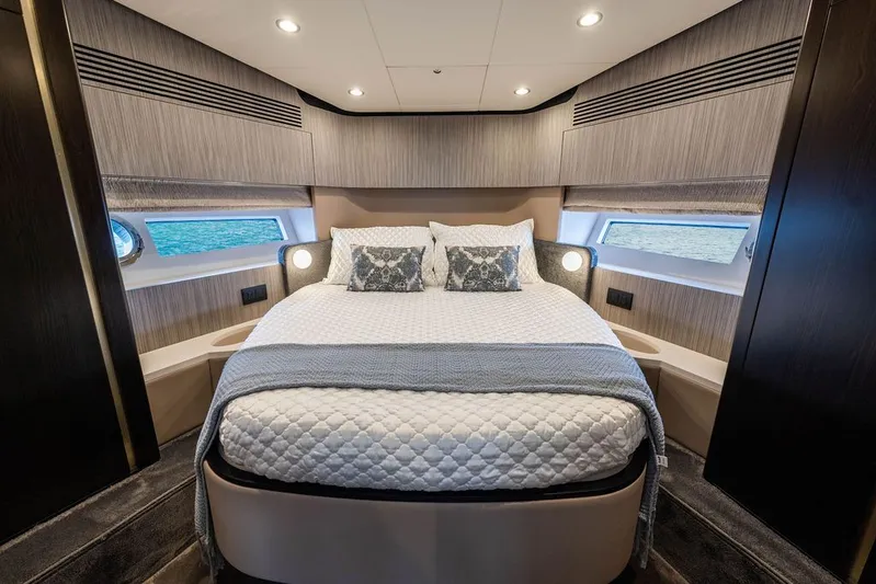 Island Time Yacht Photos Pics 