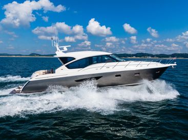 2014 58' Tiara Yachts-5800 Sovran Holland, MI, US