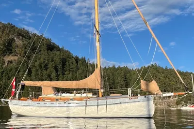 Falmouth Cutter 34 / Lyle Hess