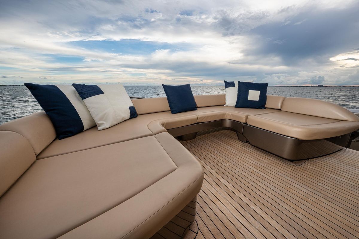 2012 Riva 86 