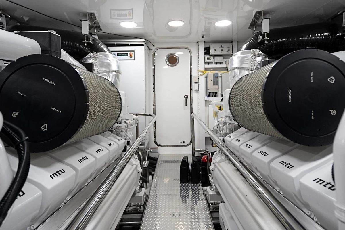 2020 Ocean Alexander 100 