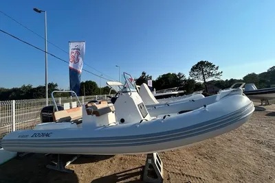 2025 Zodiac Medline 5.8