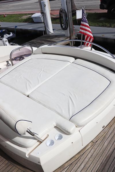 2000 Sunseeker Predator 74