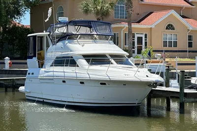 Cruisers Yachts 3750 Motoryacht