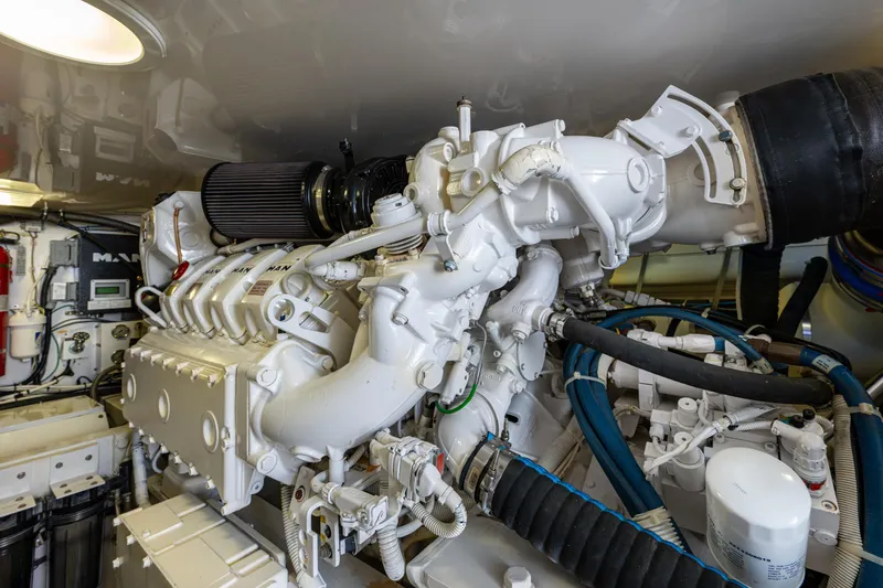 Blind Date Yacht Photos Pics 