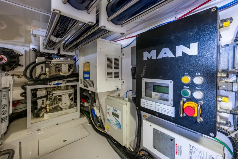 Blind Date Yacht Photos Pics 