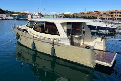 2011 Greenline 33 Hybrid