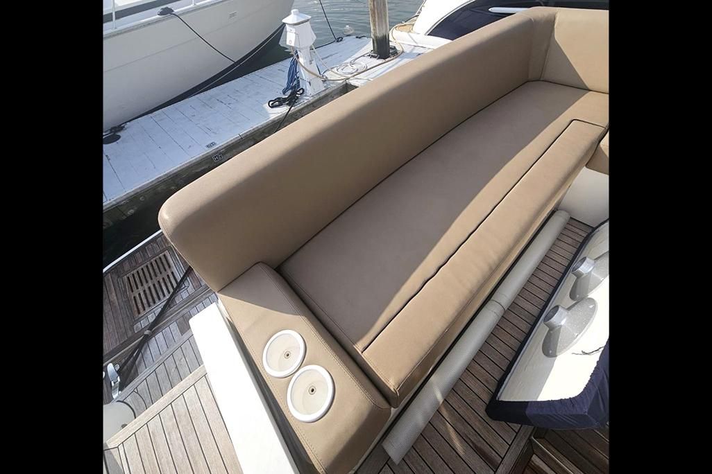 2015 Fairline 48 