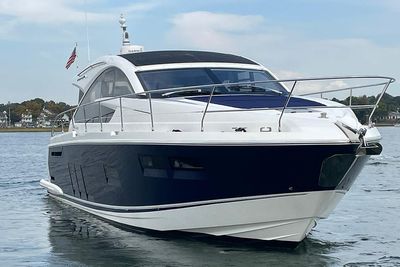Yacht