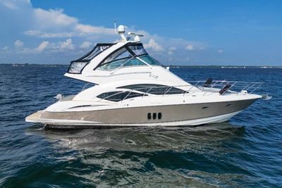 Cruisers Yachts 447 Sport Sedan