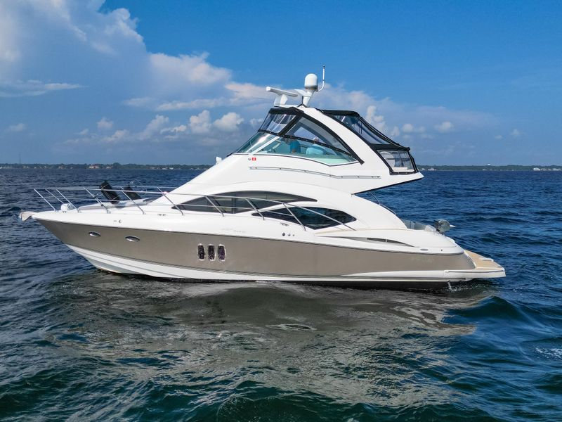 2007 Cruisers Yachts 447 Sport Sedan