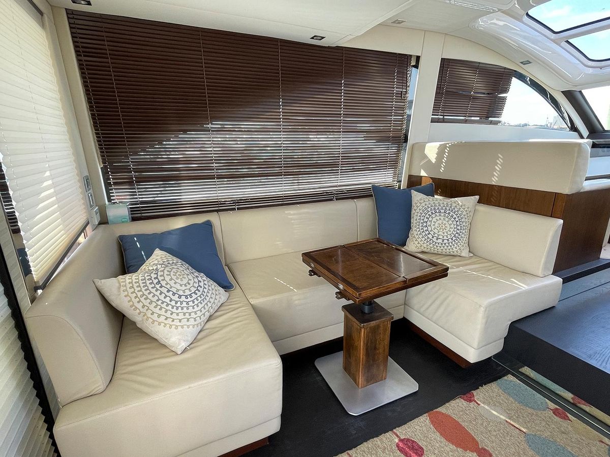 2015 Fairline 48 