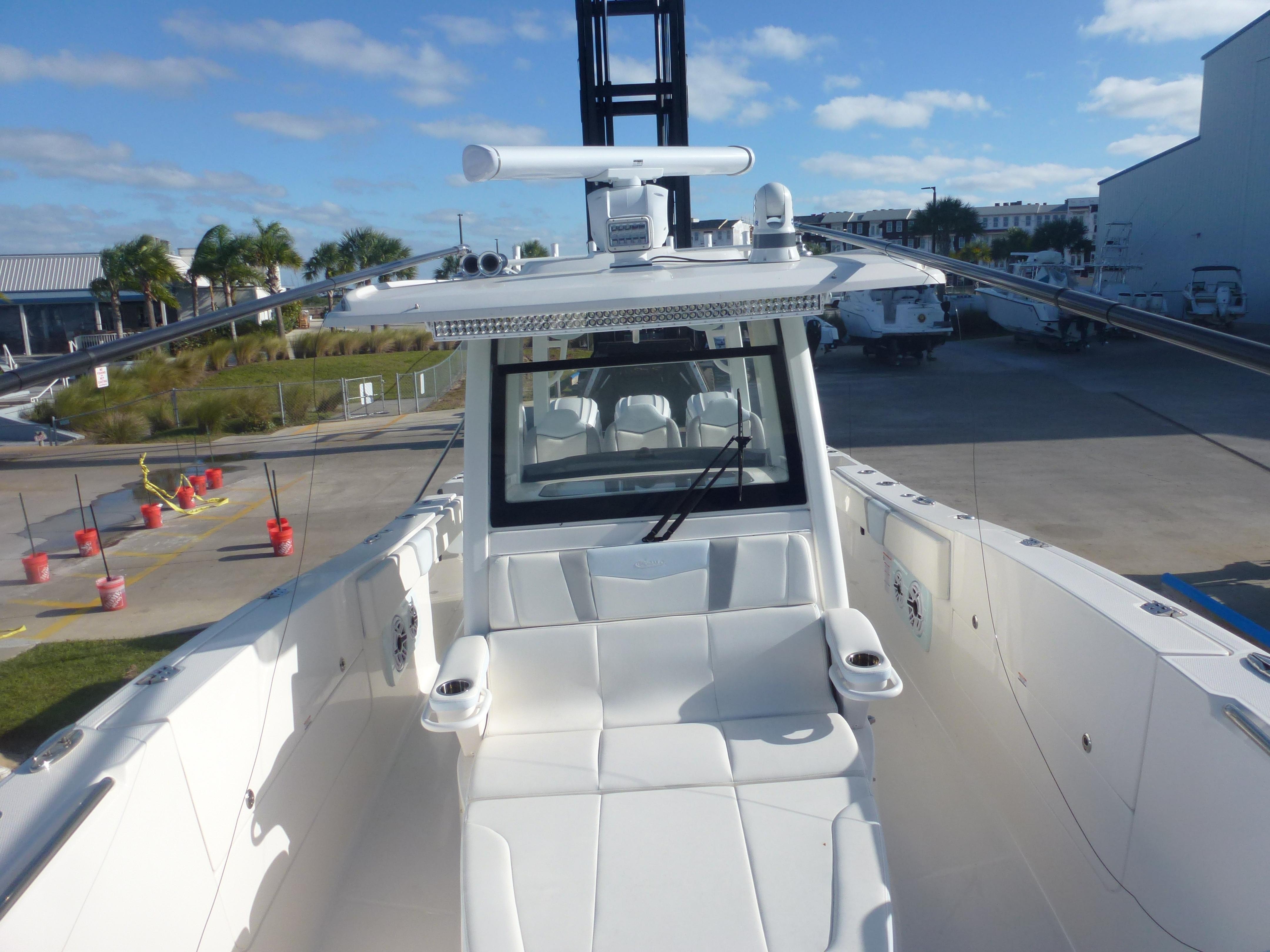 2023 Robalo R360 Center Console Center Console for sale - YachtWorld