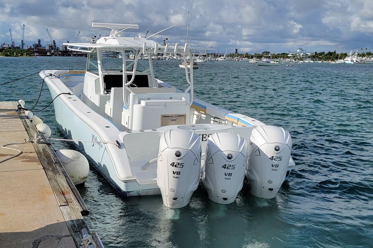 2022 Yellowfin 42 