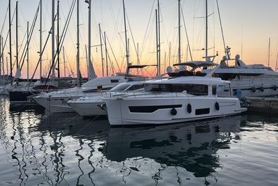 Yacht